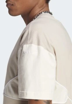 Adidas Originals T-Shirt Imprimé - Beige -Tenues Mode Boutique 2dddf2c5742b415e9b0a0472994a1082