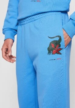 Lacoste X Netflix - Pantalon De Survêtement - Ethereal -Tenues Mode Boutique 30087f42730844029cea4f1bcd9344b0