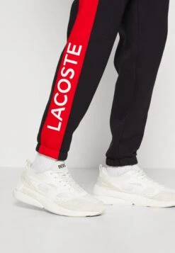 Lacoste Pantalon De Survêtement - Abysm/Red 9 Lacoste Pantalon De Survêtement - Abysm/Red -Tenues Mode Boutique 309ef3953cc942f8bd4e6cc7b0f8e1a5