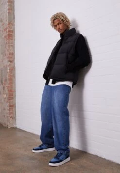 URBAN CLASSICS Corduroy Shirt - Chemise - Black