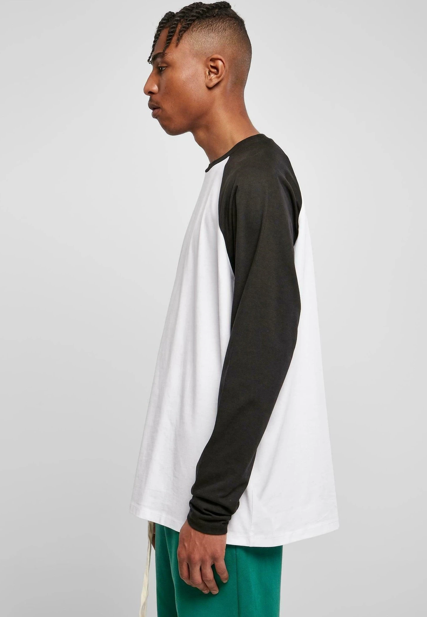 URBAN CLASSICS Organic Oversized Raglan Longsleeve - T-Shirt À Manches Longues - White/Black 4 URBAN CLASSICS Organic Oversized Raglan Longsleeve - T-Shirt À Manches Longues - White/Black – Image 4