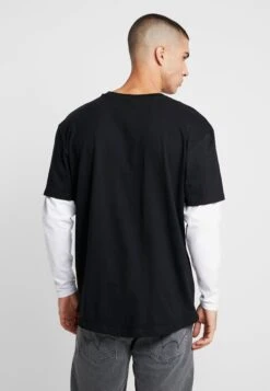 URBAN CLASSICS Oversized Shaped Double Layer Tee - T-Shirt À Manches Longues - Black/White -Tenues Mode Boutique 501428cccfe547e09dfcf407395cd9f4