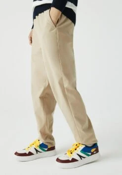 Lacoste Pantalon Classique - Beige -Tenues Mode Boutique 53f1c92844ca4235b0f827fd40e4153d
