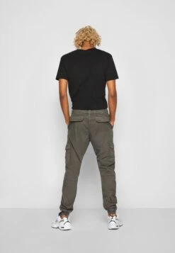 URBAN CLASSICS Cargo Jogging Pants - Pantalon Cargo - Magnet -Tenues Mode Boutique 56d3b201674b4b46aa021c0d652b9ced