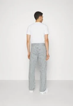 Stay Loose Carpenter - Jean Droit - Garage Sign Carpente 7 Stay Loose Carpenter - Jean Droit - Garage Sign Carpente -Tenues Mode Boutique 571fc933385449a2967eac5676cb6857