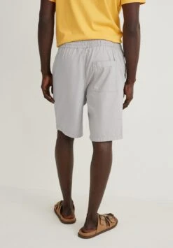 Short - Gray -Tenues Mode Boutique 60cf7d30d12541329eebcdecde732a2a