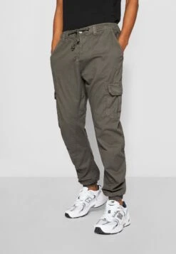 URBAN CLASSICS Cargo Jogging Pants - Pantalon Cargo - Magnet