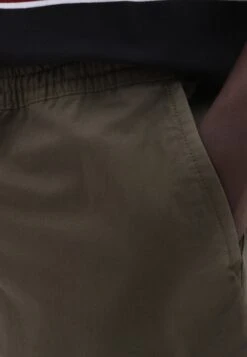 Vans Range - Pantalon Classique - Dark Green 6 Vans Range - Pantalon Classique - Dark Green -Tenues Mode Boutique 88766fc349e74cbf995641776dce0f1c