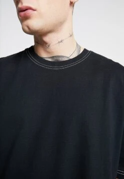 URBAN CLASSICS Heavy Oversized Contrast Stitch Tee - T-Shirt Basique - Black -Tenues Mode Boutique 8ba706bd68344ce4a9eb96a85af04d62