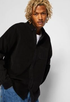 URBAN CLASSICS Corduroy Shirt - Chemise - Black -Tenues Mode Boutique affcfe7f9d54463d8c375bbfc1beb47a