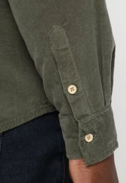 URBAN CLASSICS Corduroy - Chemise - Olive -Tenues Mode Boutique c273b1d7ac084e9d92830e8a371e9430