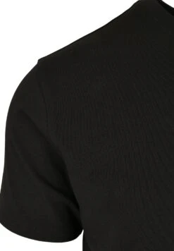 URBAN CLASSICS Fitted Strech Tee - T-Shirt Basique - Black -Tenues Mode Boutique cfaf38ec77254fec89f4f806c3faf3bf