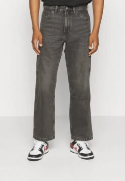 Stay Loose Carpenter - Jean Droit - Going Backwards