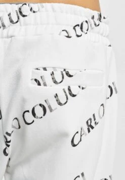 URBAN CLASSICS Carlo Colucci Allover Logo - Pantalon De Survêtement - White -Tenues Mode Boutique e90838405d864aeb82e3bdf65b394f77