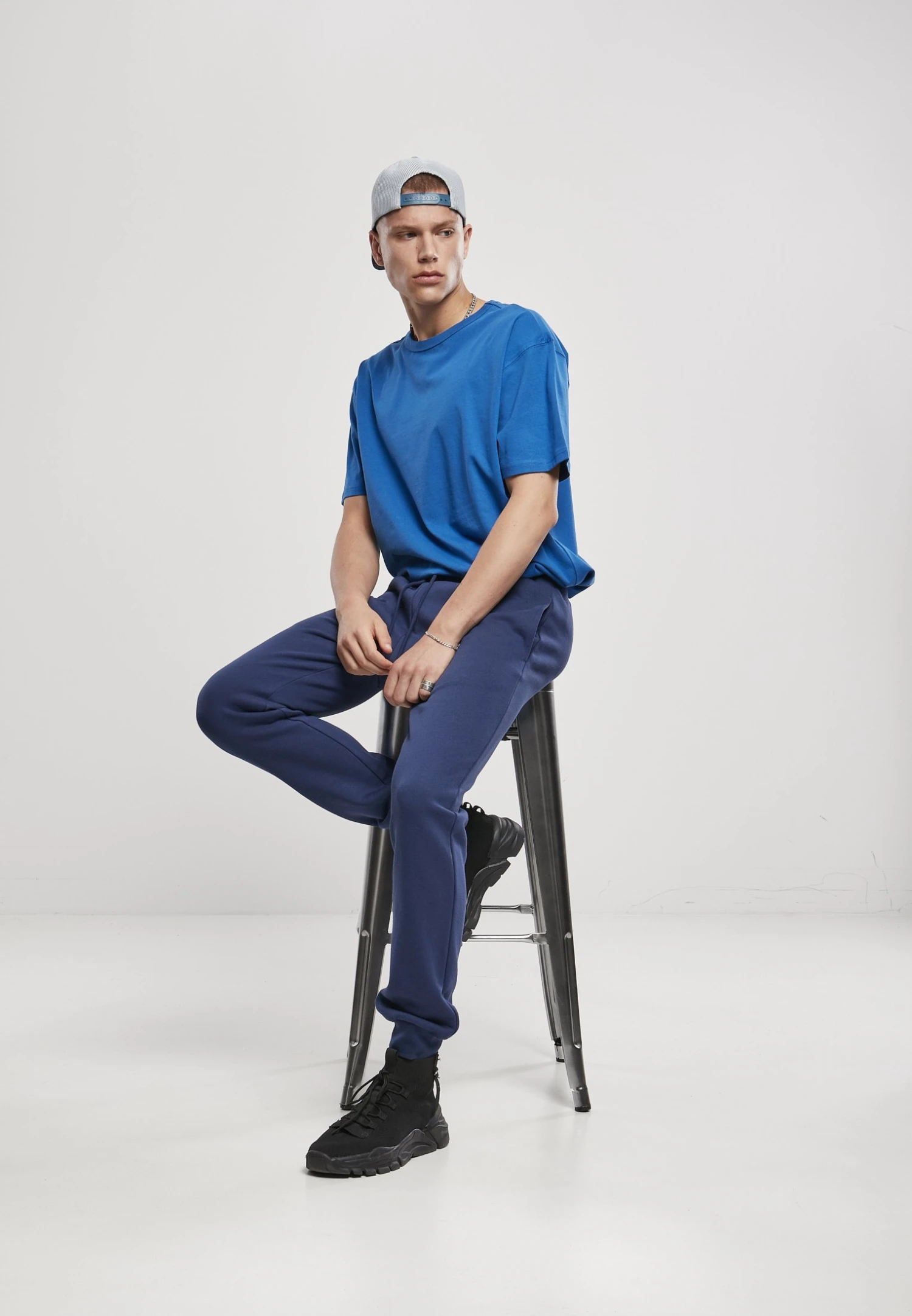 URBAN CLASSICS Pantalon De Survêtement - Dark Blue 2 URBAN CLASSICS Pantalon De Survêtement - Dark Blue – Image 2